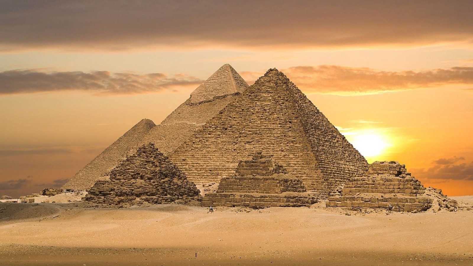 Giza Pyramids and Sakkara Tour