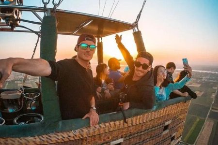 Best Group Hot Air Balloon Tour in Luxor – Fly with Fellow Adventurers